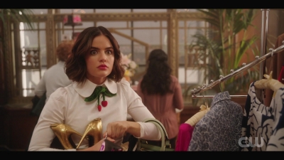 katy_keene_s01e01_1080p_web_h264-xlf_0190.jpg