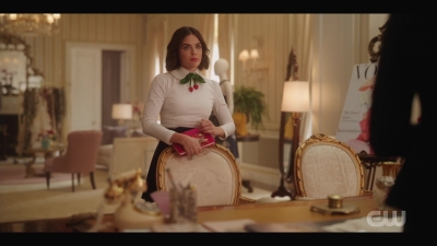 katy_keene_s01e01_1080p_web_h264-xlf_0280.jpg