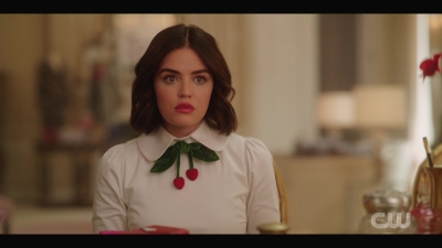 katy_keene_s01e01_1080p_web_h264-xlf_0326.jpg