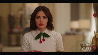 katy_keene_s01e01_1080p_web_h264-xlf_0339.jpg