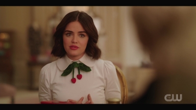 katy_keene_s01e01_1080p_web_h264-xlf_0347.jpg
