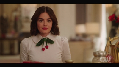 katy_keene_s01e01_1080p_web_h264-xlf_0354.jpg