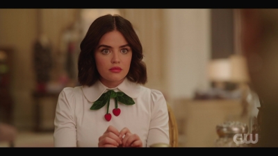 katy_keene_s01e01_1080p_web_h264-xlf_0371.jpg