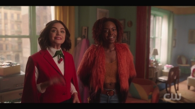 katy_keene_s01e01_1080p_web_h264-xlf_0442.jpg