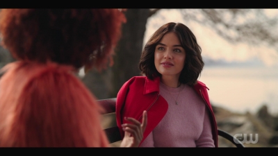 katy_keene_s01e01_1080p_web_h264-xlf_0488.jpg