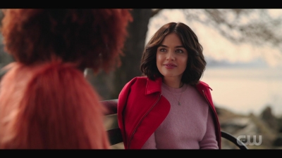 katy_keene_s01e01_1080p_web_h264-xlf_0489.jpg