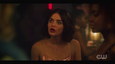 katy_keene_s01e01_1080p_web_h264-xlf_0556.jpg