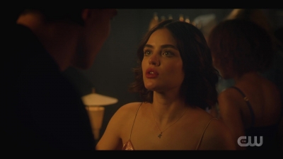 katy_keene_s01e01_1080p_web_h264-xlf_0609.jpg