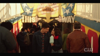 katy_keene_s01e01_1080p_web_h264-xlf_0717.jpg