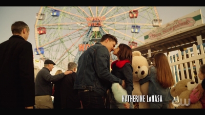 katy_keene_s01e01_1080p_web_h264-xlf_0727.jpg
