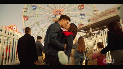 katy_keene_s01e01_1080p_web_h264-xlf_0729.jpg