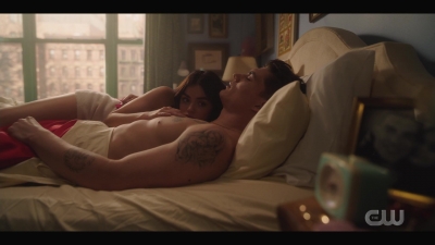 katy_keene_s01e01_1080p_web_h264-xlf_0740.jpg