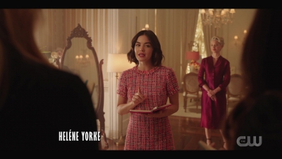 katy_keene_s01e01_1080p_web_h264-xlf_0770.jpg