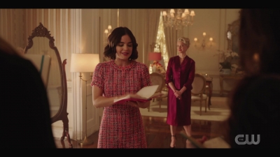 katy_keene_s01e01_1080p_web_h264-xlf_0785.jpg