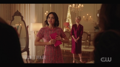 katy_keene_s01e01_1080p_web_h264-xlf_0786.jpg
