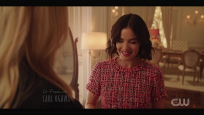 katy_keene_s01e01_1080p_web_h264-xlf_0807.jpg