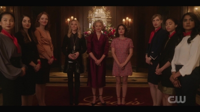 katy_keene_s01e01_1080p_web_h264-xlf_1004.jpg