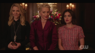 katy_keene_s01e01_1080p_web_h264-xlf_1038.jpg