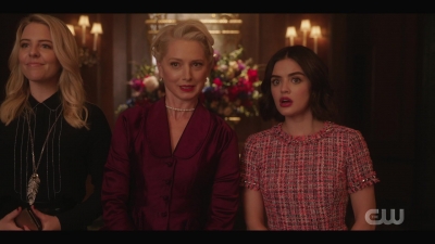 katy_keene_s01e01_1080p_web_h264-xlf_1041.jpg