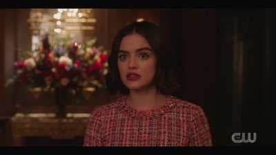 katy_keene_s01e01_1080p_web_h264-xlf_1051.jpg