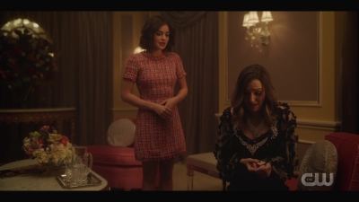 katy_keene_s01e01_1080p_web_h264-xlf_1106.jpg