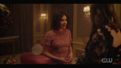 katy_keene_s01e01_1080p_web_h264-xlf_1140.jpg