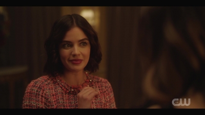 katy_keene_s01e01_1080p_web_h264-xlf_1161.jpg