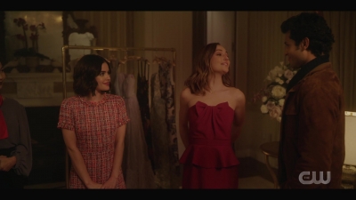 katy_keene_s01e01_1080p_web_h264-xlf_1168.jpg