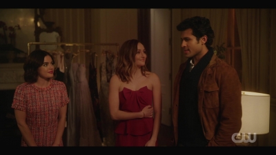katy_keene_s01e01_1080p_web_h264-xlf_1172.jpg