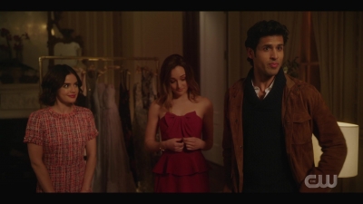 katy_keene_s01e01_1080p_web_h264-xlf_1178.jpg