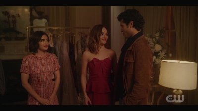 katy_keene_s01e01_1080p_web_h264-xlf_1181.jpg