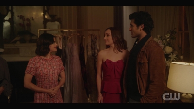 katy_keene_s01e01_1080p_web_h264-xlf_1185.jpg