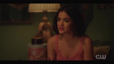 katy_keene_s01e01_1080p_web_h264-xlf_1272.jpg
