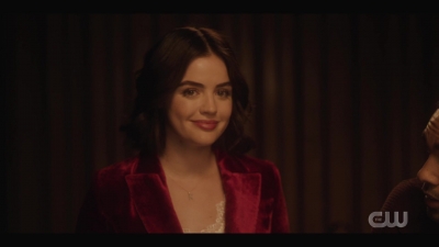 katy_keene_s01e01_1080p_web_h264-xlf_1334.jpg