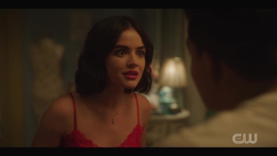 katy_keene_s01e01_1080p_web_h264-xlf_1485.jpg