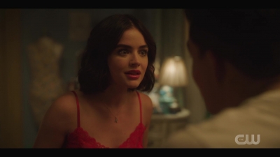 katy_keene_s01e01_1080p_web_h264-xlf_1486.jpg