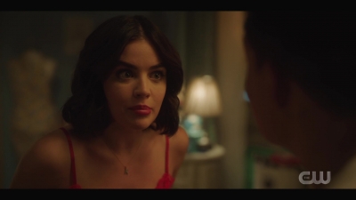 katy_keene_s01e01_1080p_web_h264-xlf_1491.jpg