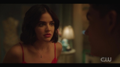 katy_keene_s01e01_1080p_web_h264-xlf_1498.jpg