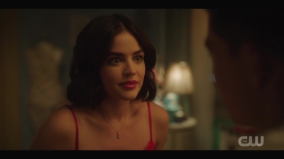 katy_keene_s01e01_1080p_web_h264-xlf_1520.jpg