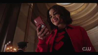 katy_keene_s01e01_1080p_web_h264-xlf_1562.jpg