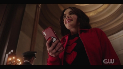katy_keene_s01e01_1080p_web_h264-xlf_1563.jpg