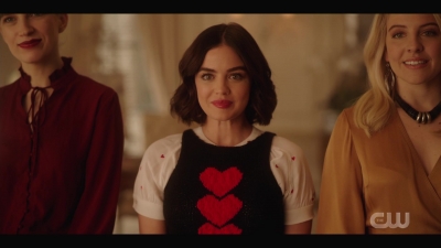 katy_keene_s01e01_1080p_web_h264-xlf_1592.jpg