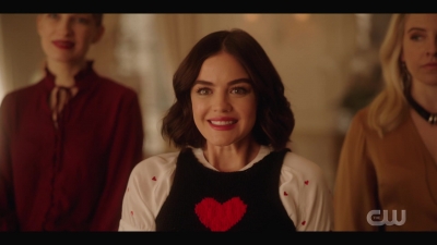 katy_keene_s01e01_1080p_web_h264-xlf_1596.jpg