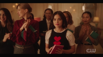 katy_keene_s01e01_1080p_web_h264-xlf_1607.jpg