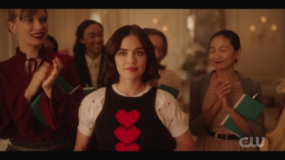 katy_keene_s01e01_1080p_web_h264-xlf_1609.jpg