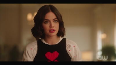 katy_keene_s01e01_1080p_web_h264-xlf_1759.jpg