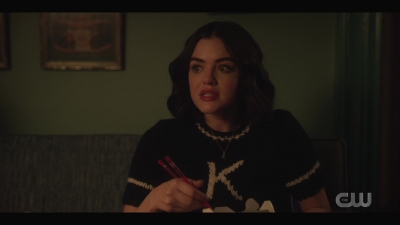 katy_keene_s01e01_1080p_web_h264-xlf_1788.jpg