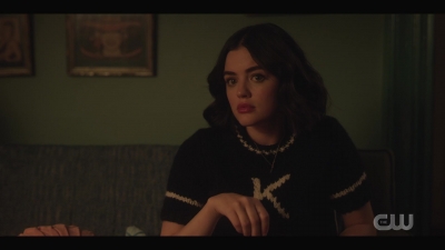 katy_keene_s01e01_1080p_web_h264-xlf_1806.jpg