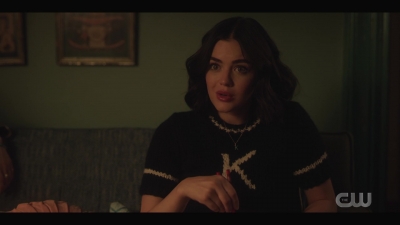 katy_keene_s01e01_1080p_web_h264-xlf_1814.jpg