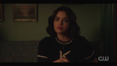 katy_keene_s01e01_1080p_web_h264-xlf_1861.jpg